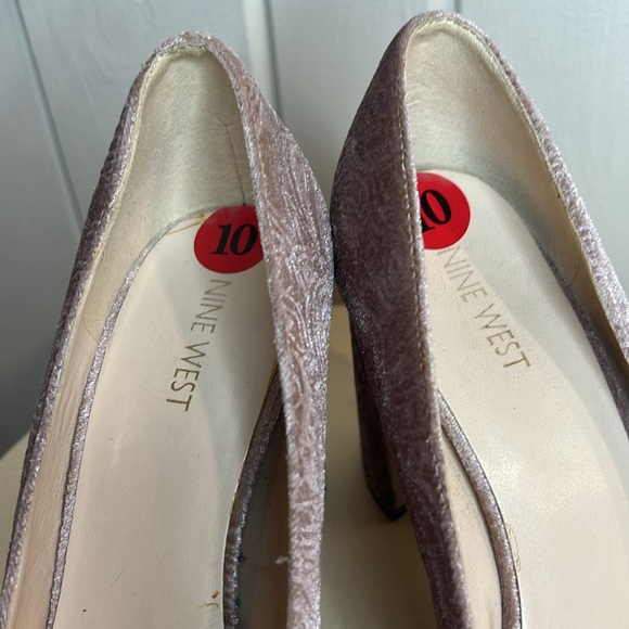 Nine West Jacquard Velvet Heels - Picture 10 of 10